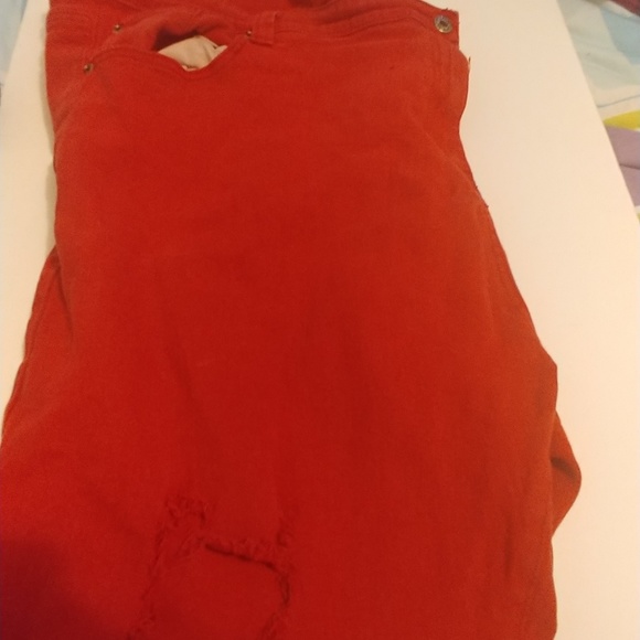 Size 32 ripped jeans by gold flava jeans - Picture 1 of 4